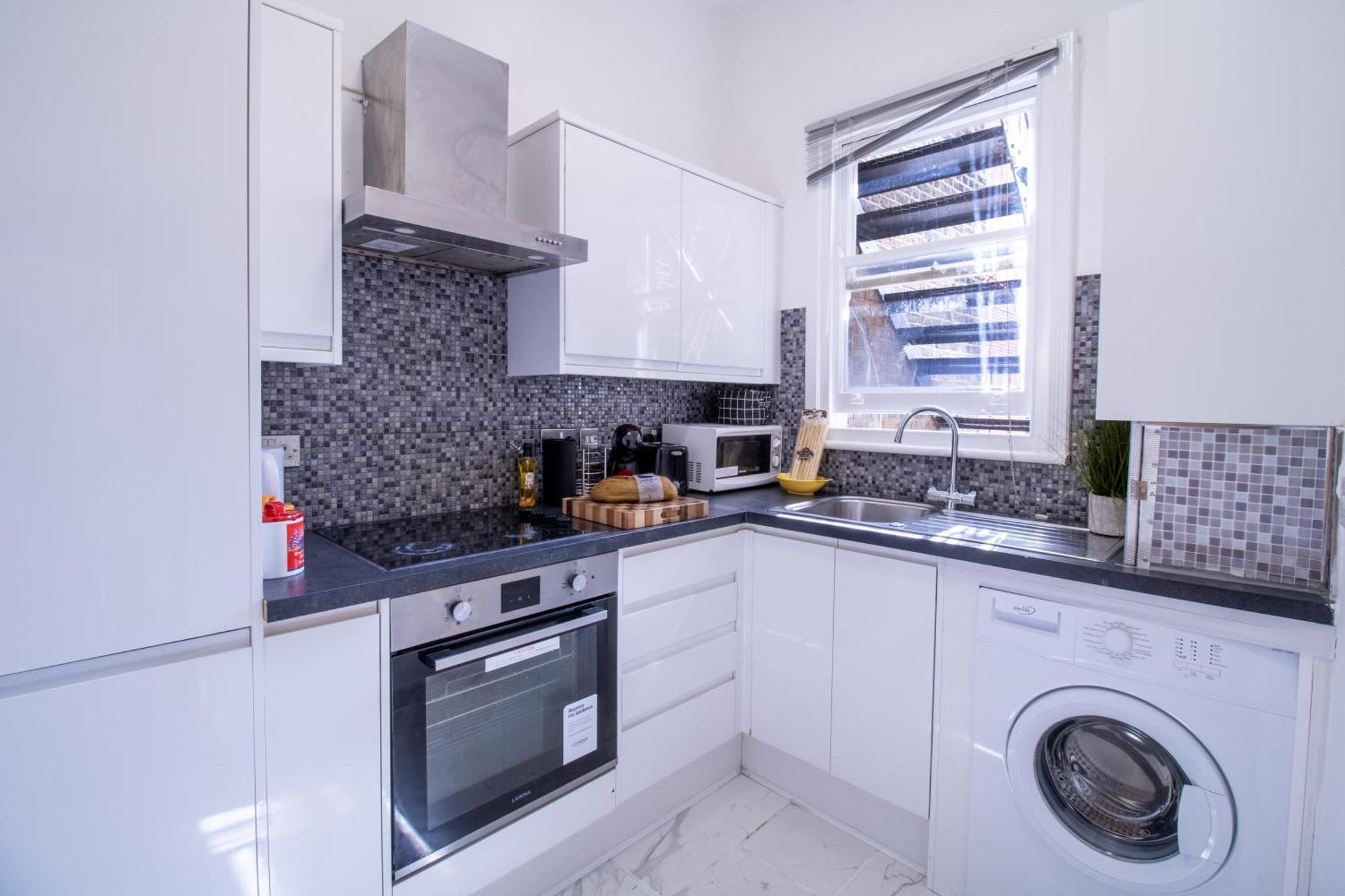 Spacious Studio Apartment On Oxford Street 9Gc Londyn Zewnętrze zdjęcie