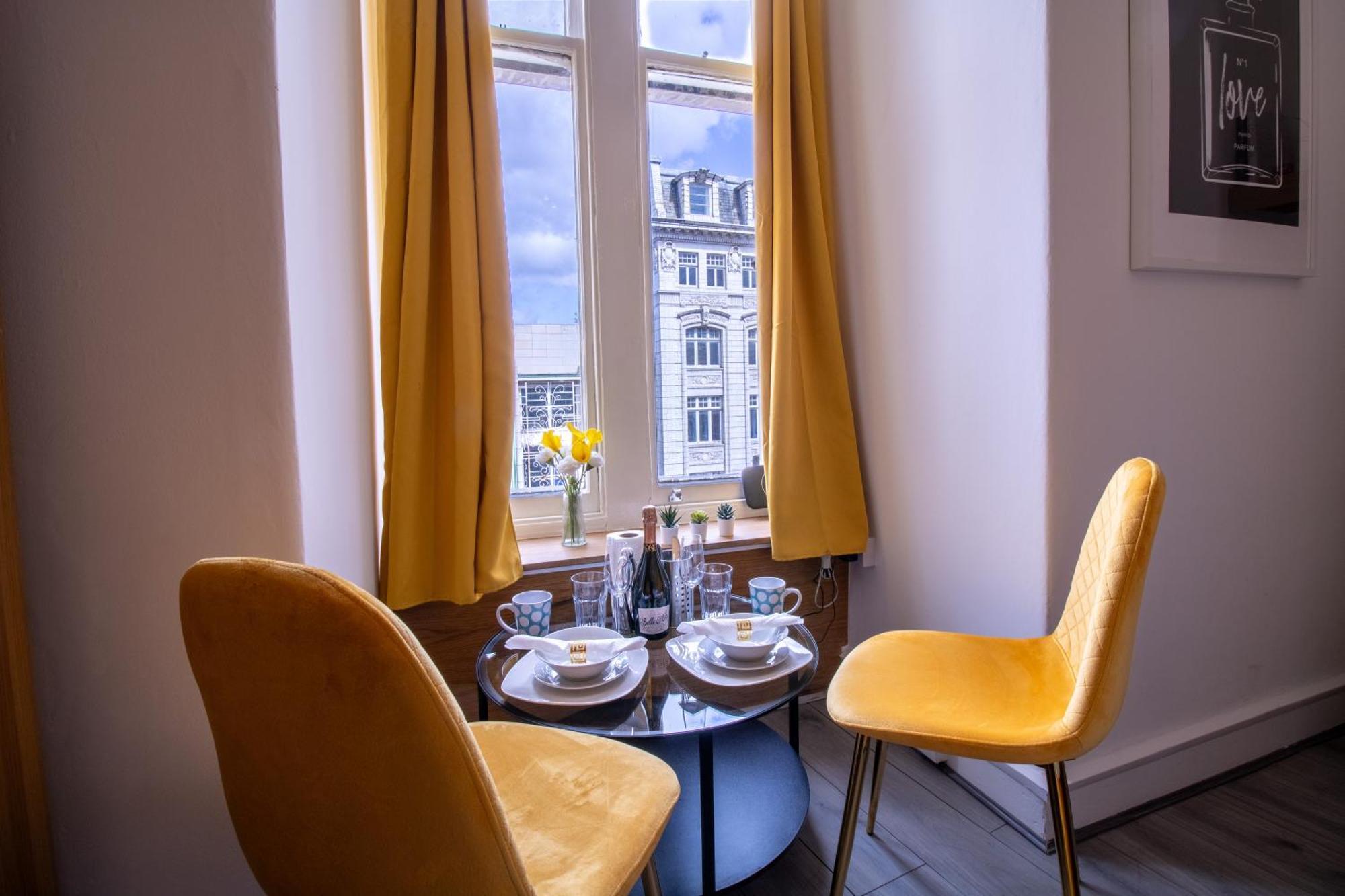 Spacious Studio Apartment On Oxford Street 9Gc Londyn Zewnętrze zdjęcie