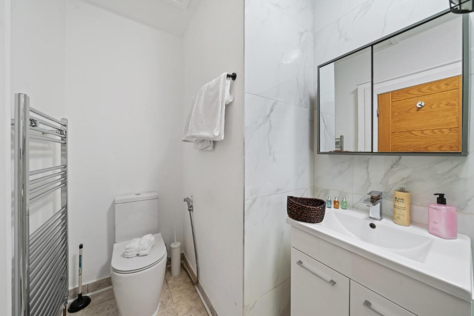 Spacious Studio Apartment On Oxford Street 9Gc Londyn Zewnętrze zdjęcie